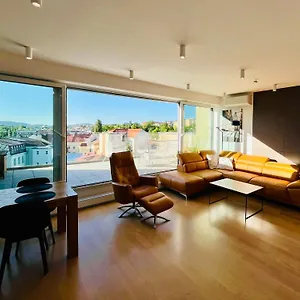 Apartment Center With Parking And A Big Terrace 